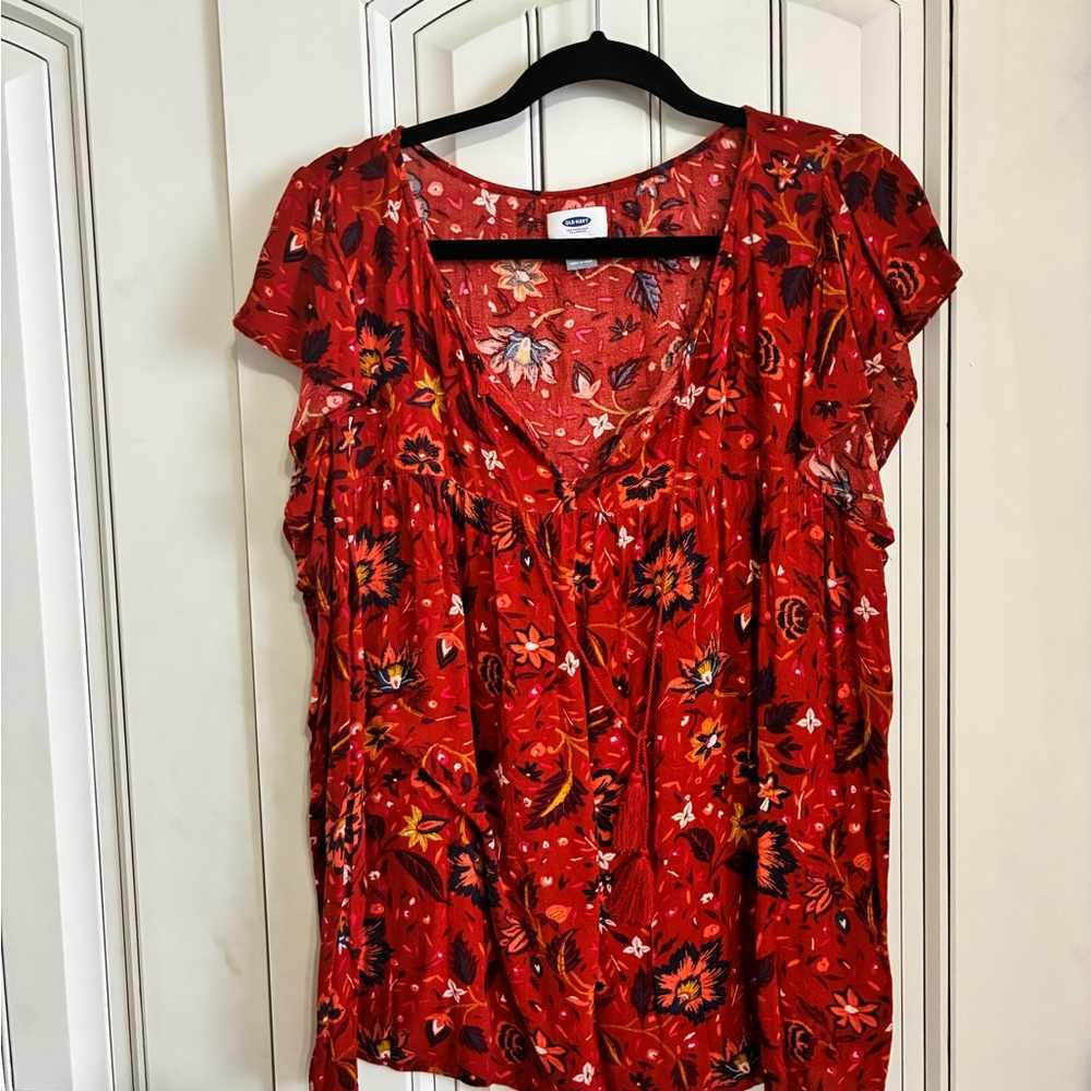 Old Navy Red Floral Tassel Top – XL